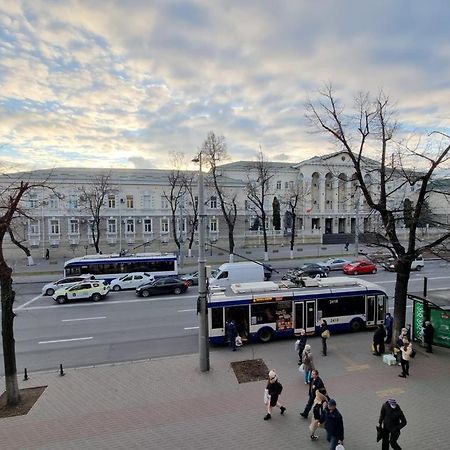 White New Apartments Ultracentral 2-Rooms In The Heart Chisinau Eksteriør bilde