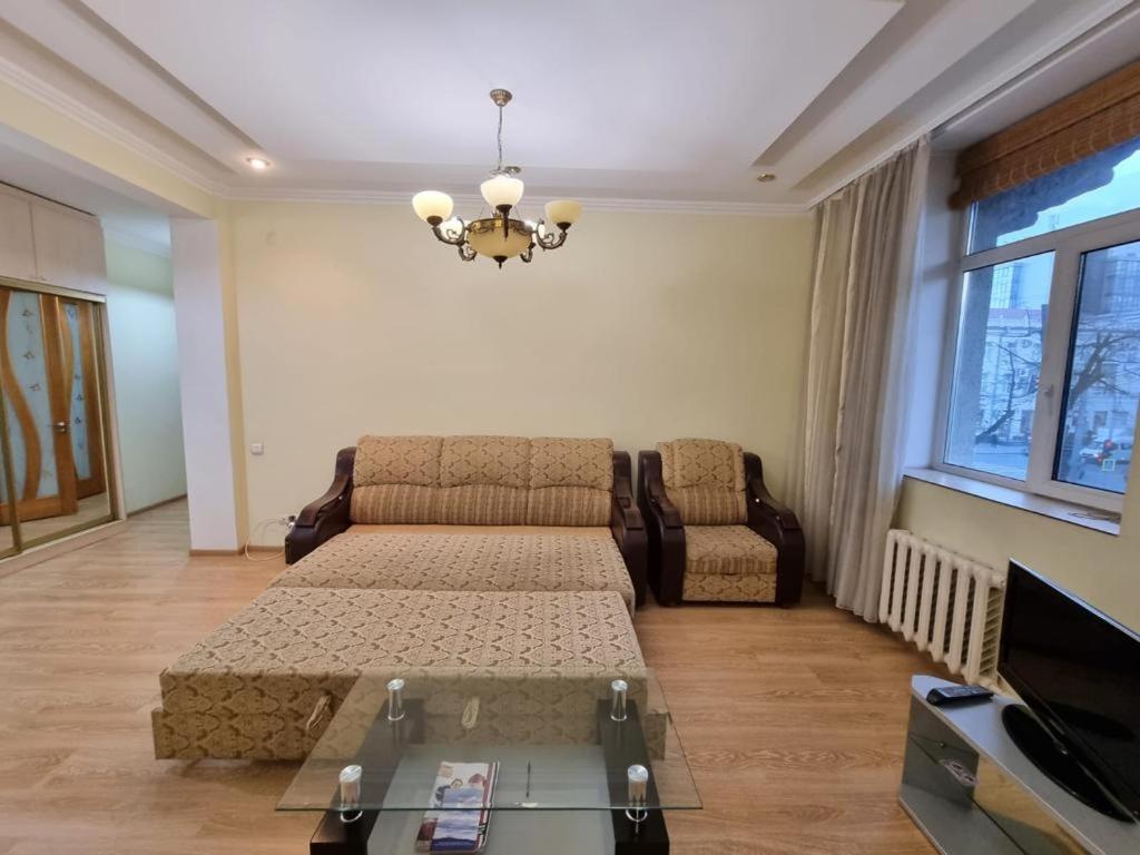 White New Apartments Ultracentral 2-Rooms In The Heart Chisinau Eksteriør bilde