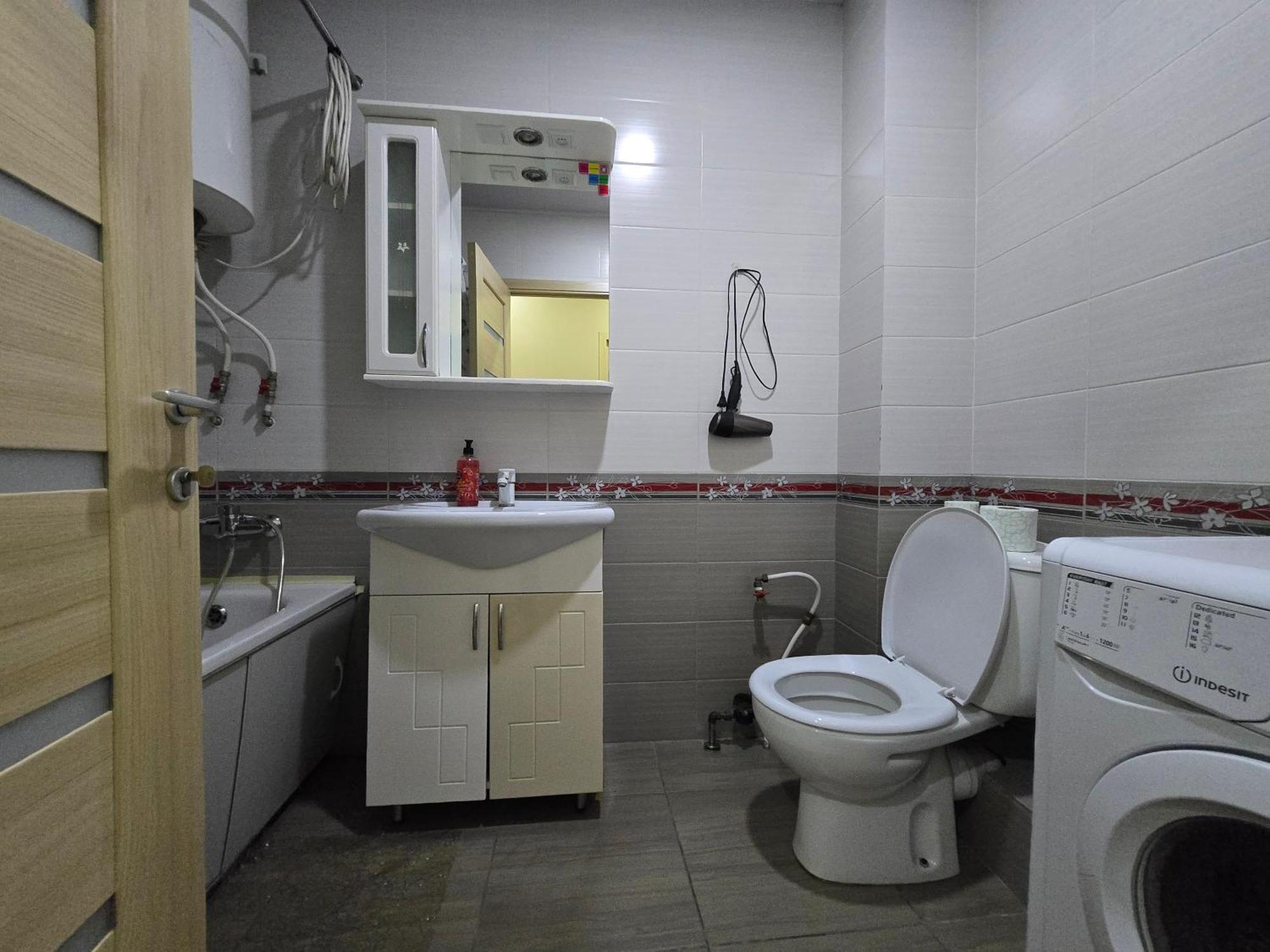 White New Apartments Ultracentral 2-Rooms In The Heart Chisinau Eksteriør bilde